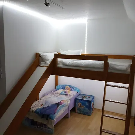 Shakira Villa *