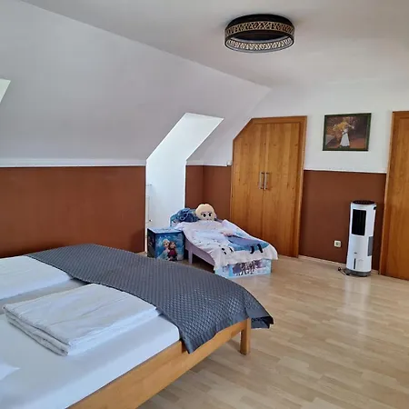 Shakira Villa *