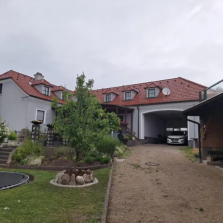 Shakira * Zissersdorf