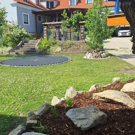 Shakira Villa Zissersdorf