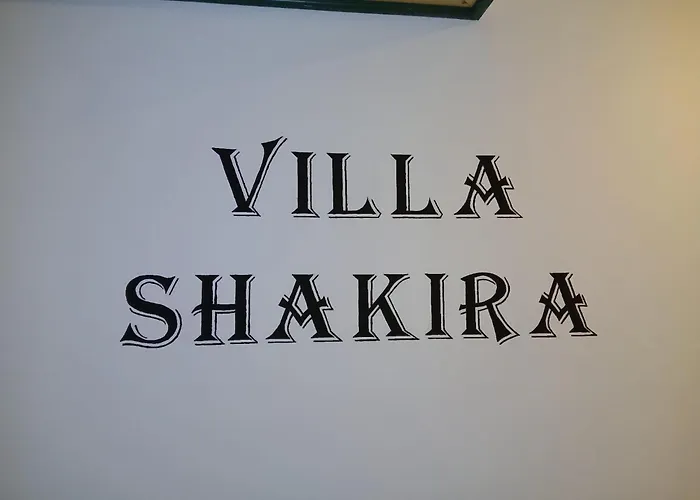 Shakira *